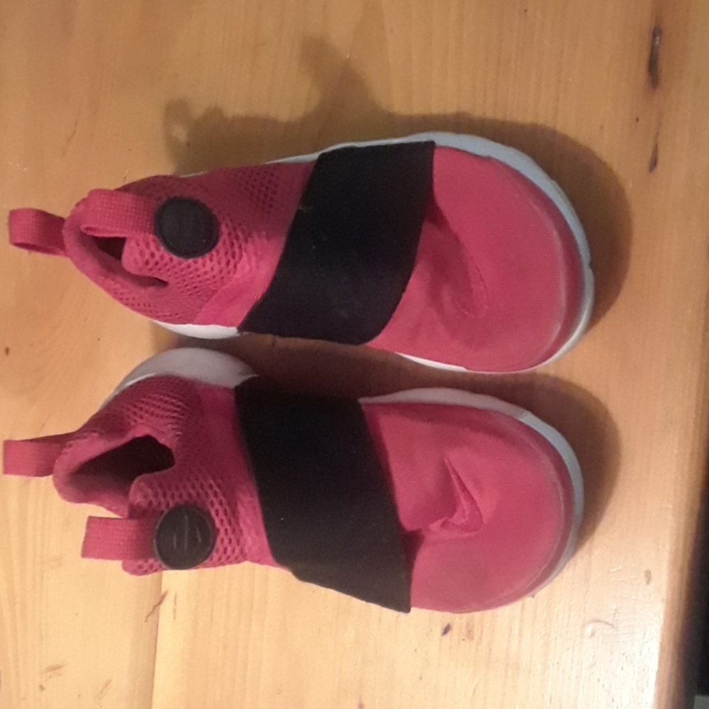 Youth sneakers